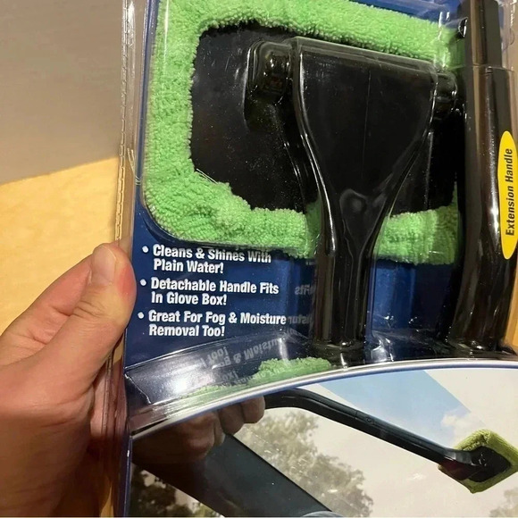 Telebrands Windshield Wonder Microfiber Long Handled Cleaning Tool - Picture 3 of 8